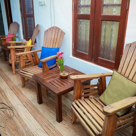 Hasaranga Holiday House Hikkaduwa Ngoại thất bức ảnh