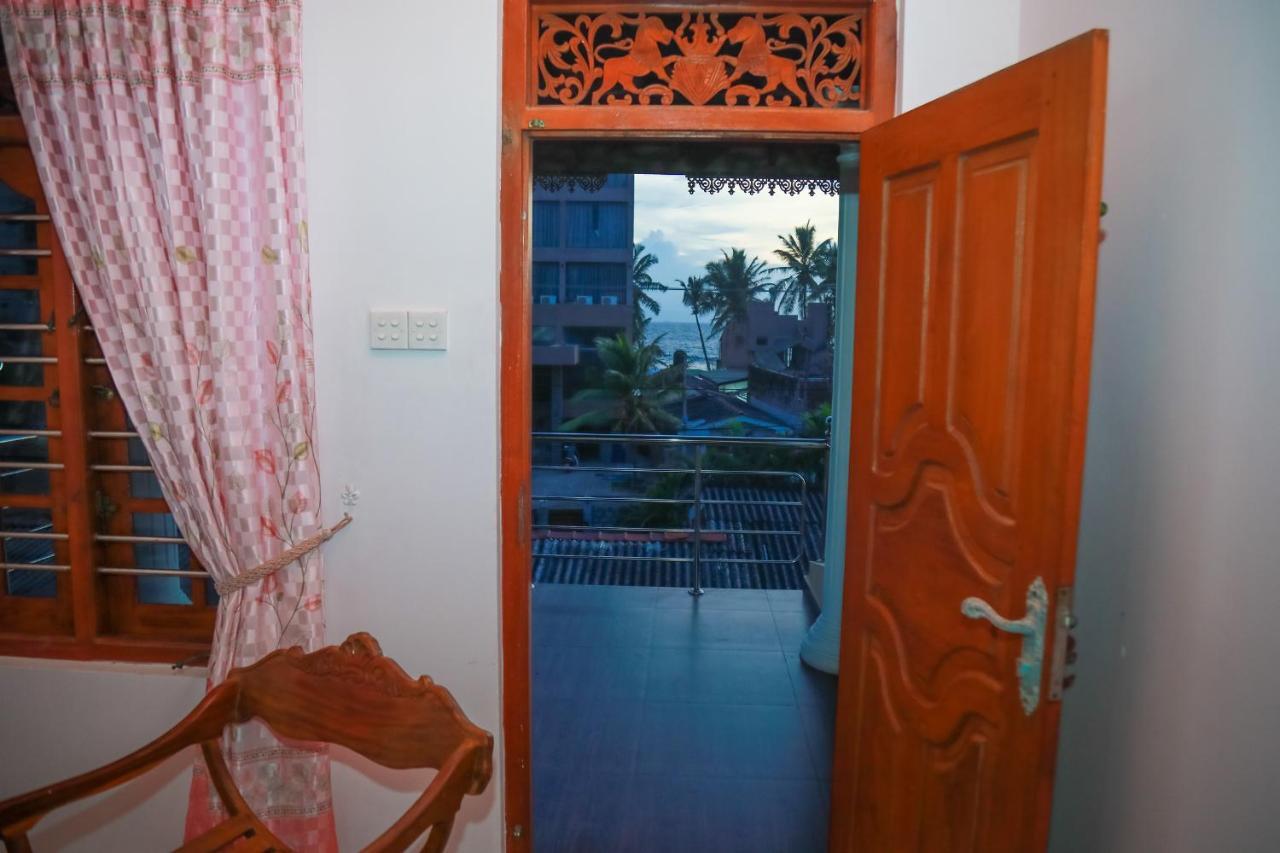 Hasaranga Holiday House Hikkaduwa Ngoại thất bức ảnh