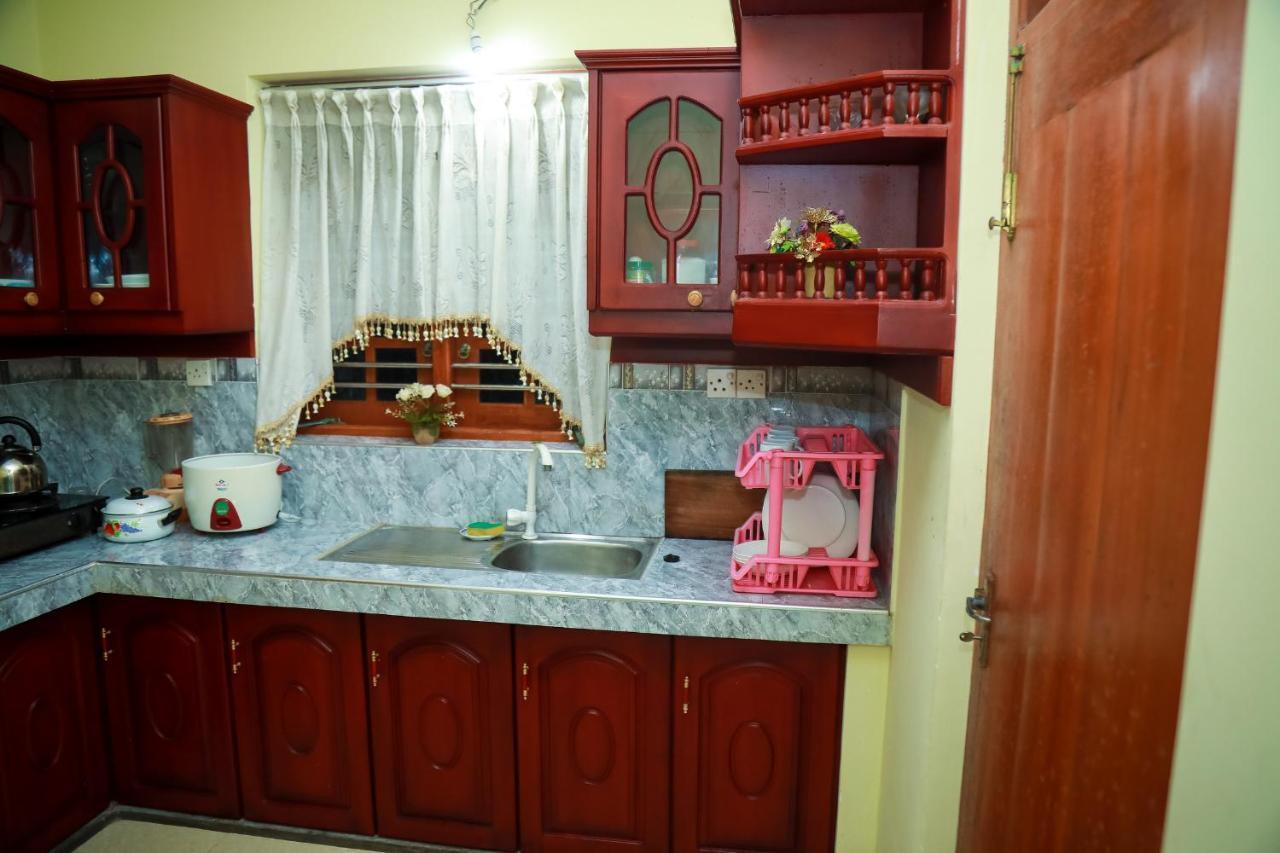 Hasaranga Holiday House Hikkaduwa Ngoại thất bức ảnh