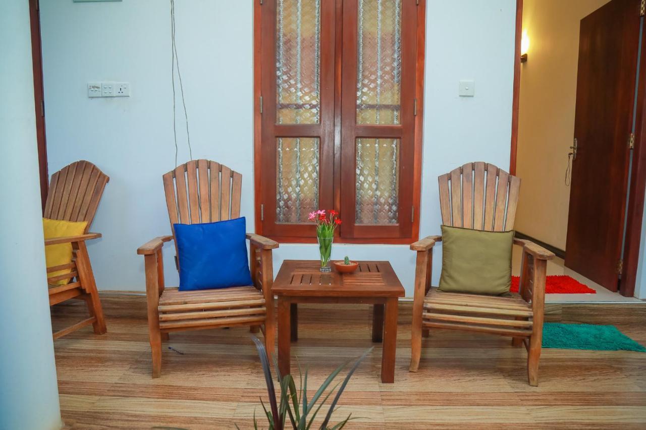 Hasaranga Holiday House Hikkaduwa Ngoại thất bức ảnh