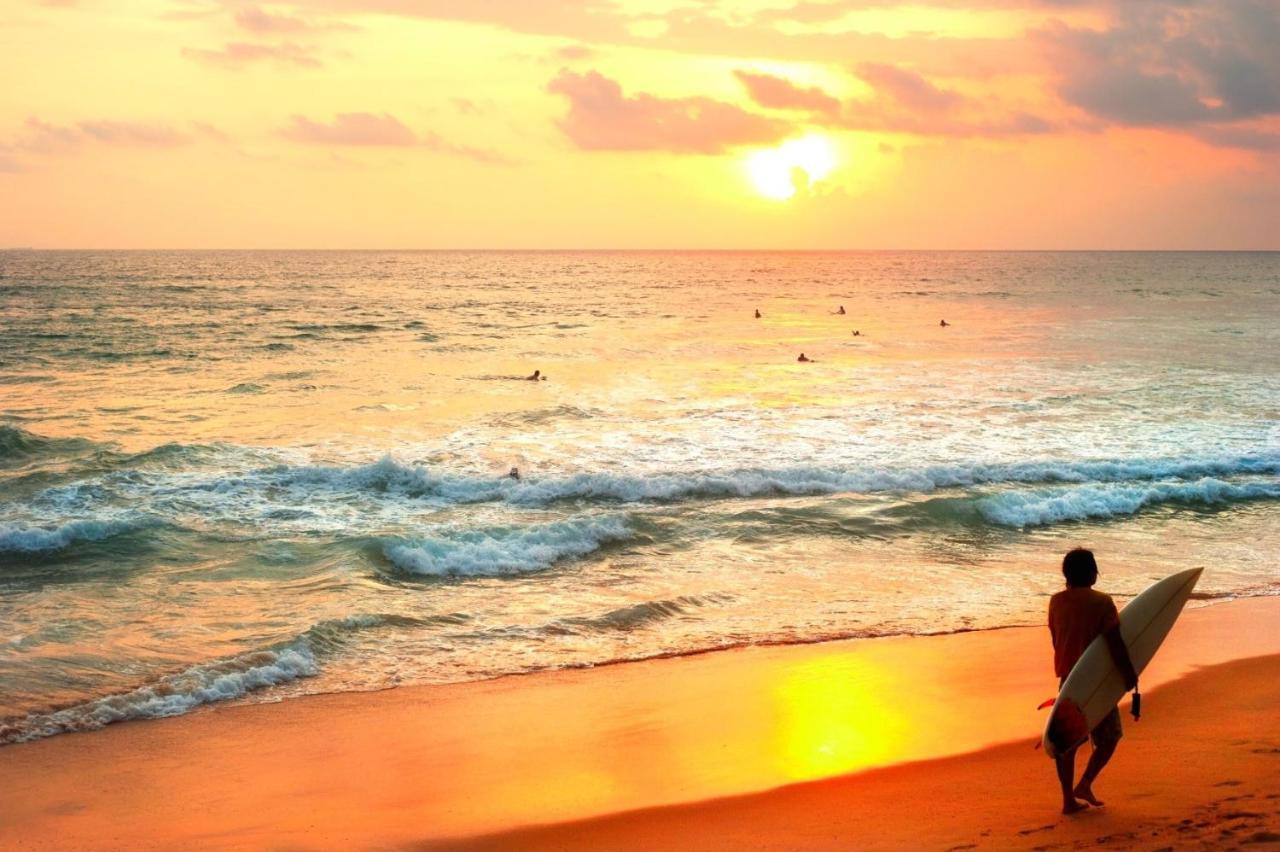 Hasaranga Holiday House Hikkaduwa Ngoại thất bức ảnh